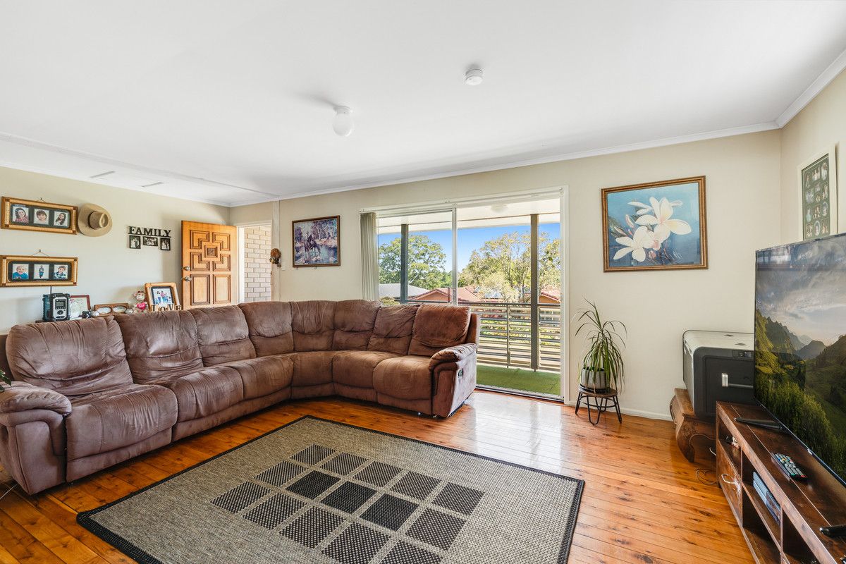 21 Mott Crescent, Rockville QLD 4350, Image 2