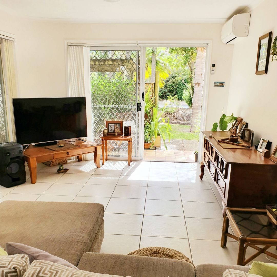 1 10 Brighton Street Biggera Waters Qld 4216 Domain