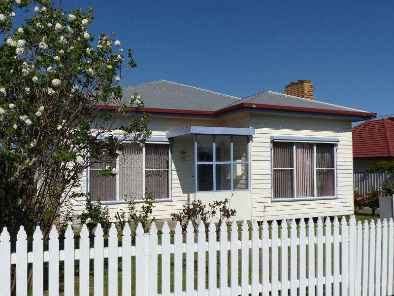 28 Russell Street, Casterton VIC 3311, Image 0
