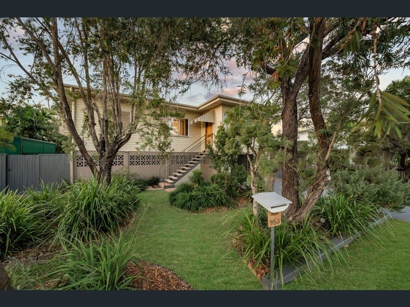 3 bedrooms House in 163 Palmerston Street CURRAJONG QLD, 4812