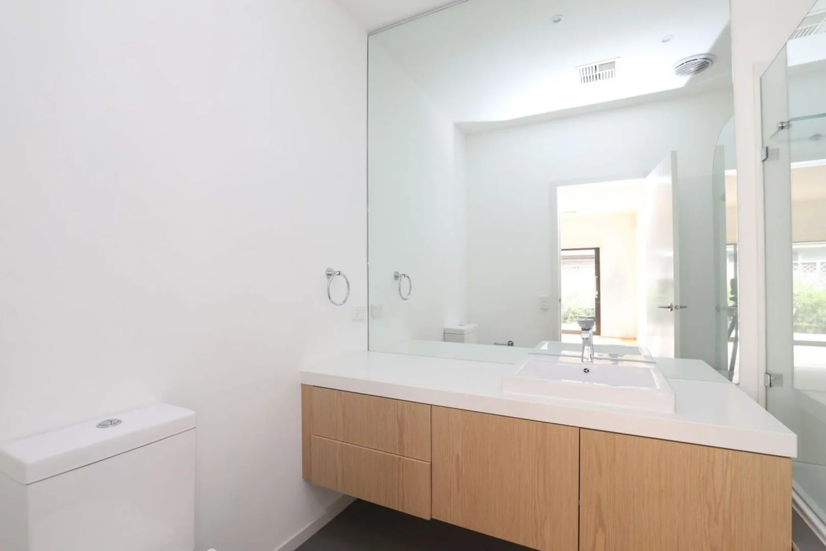 Additional image 7 of 2/12 Rowland Street, Bentleigh East VIC 3165