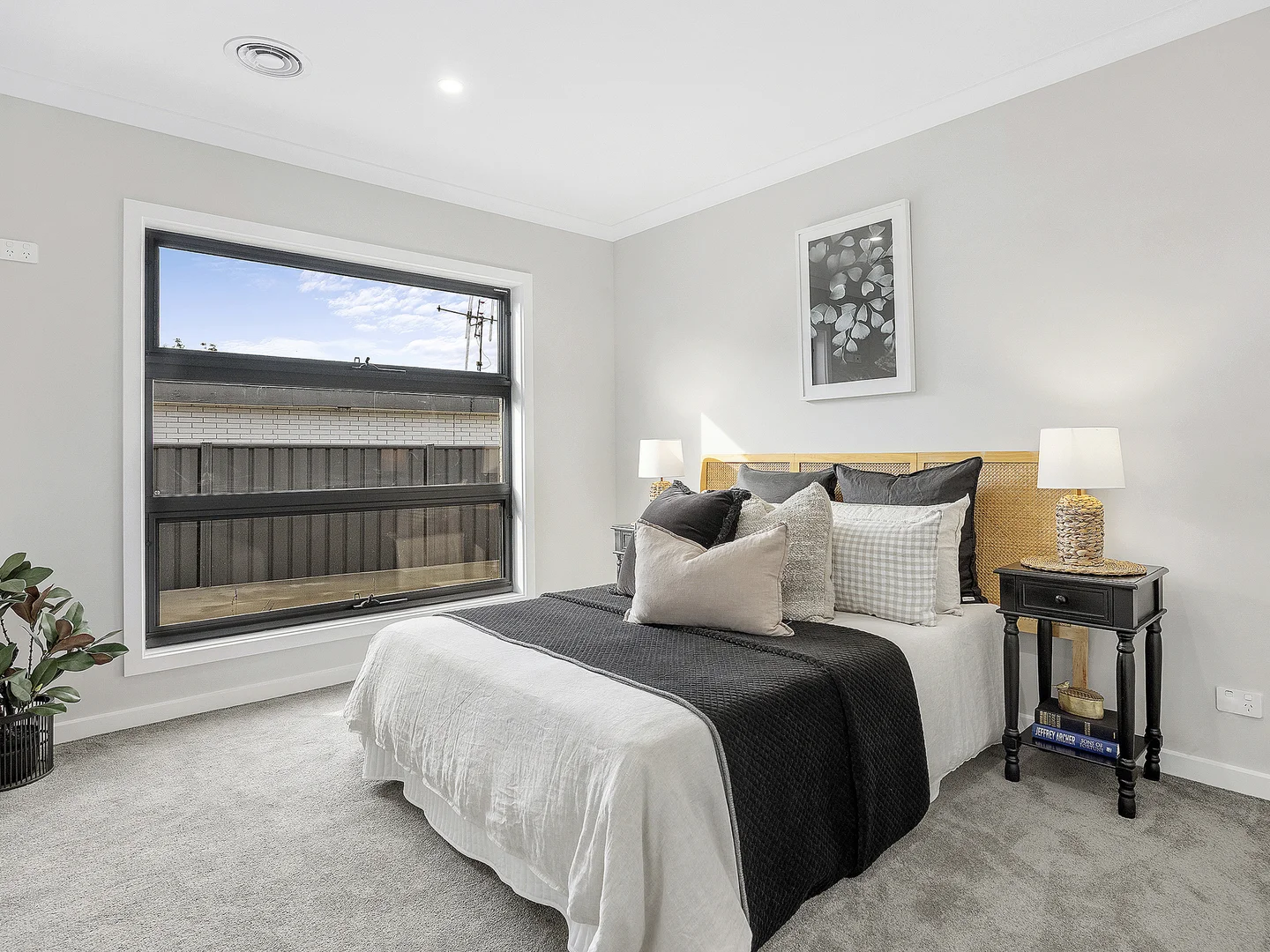 Additional image 11 of 12A Strathdale Crescent, Strathdale VIC 3550