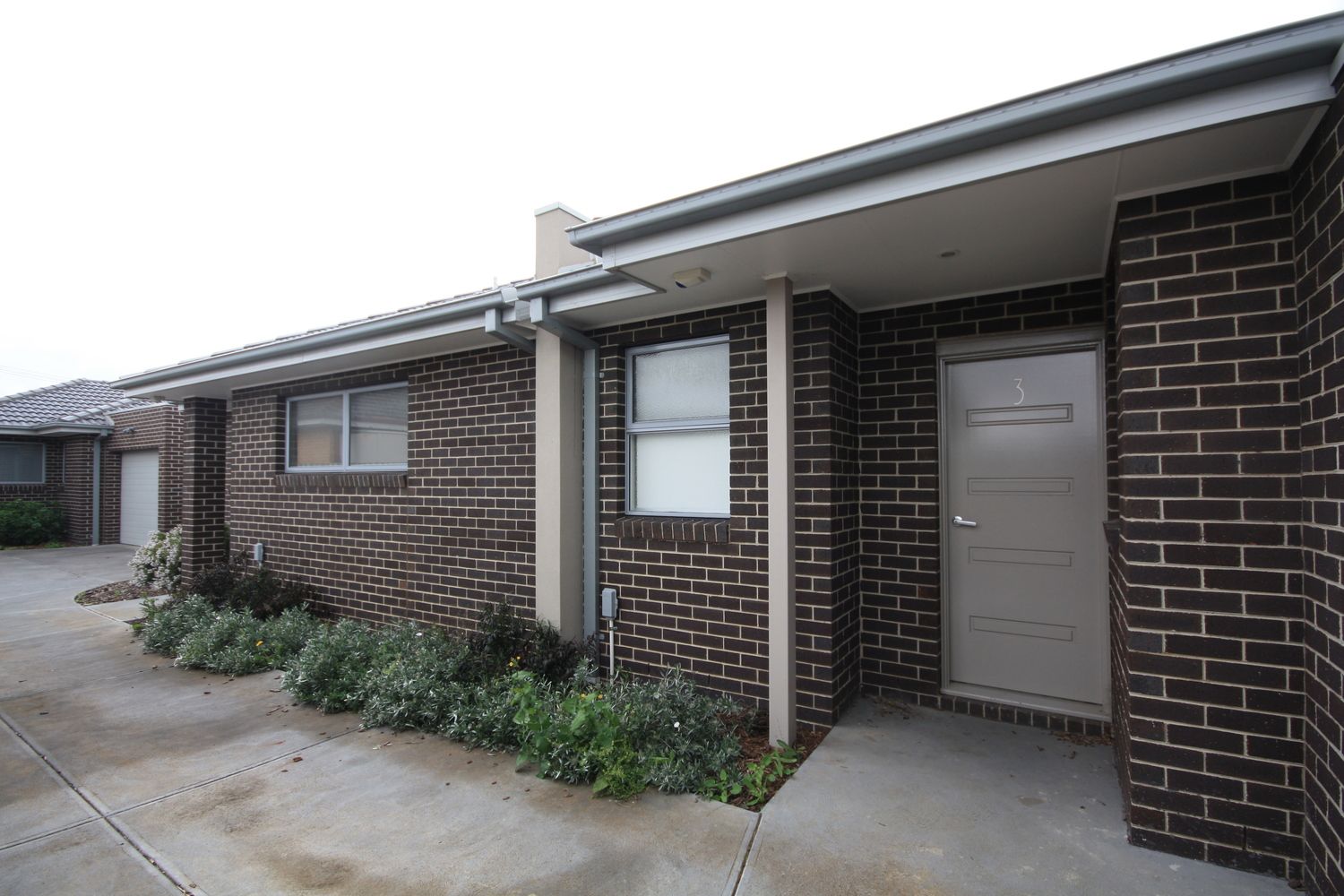 3 bedrooms Apartment / Unit / Flat in 3/24 Larch Street THOMASTOWN VIC, 3074