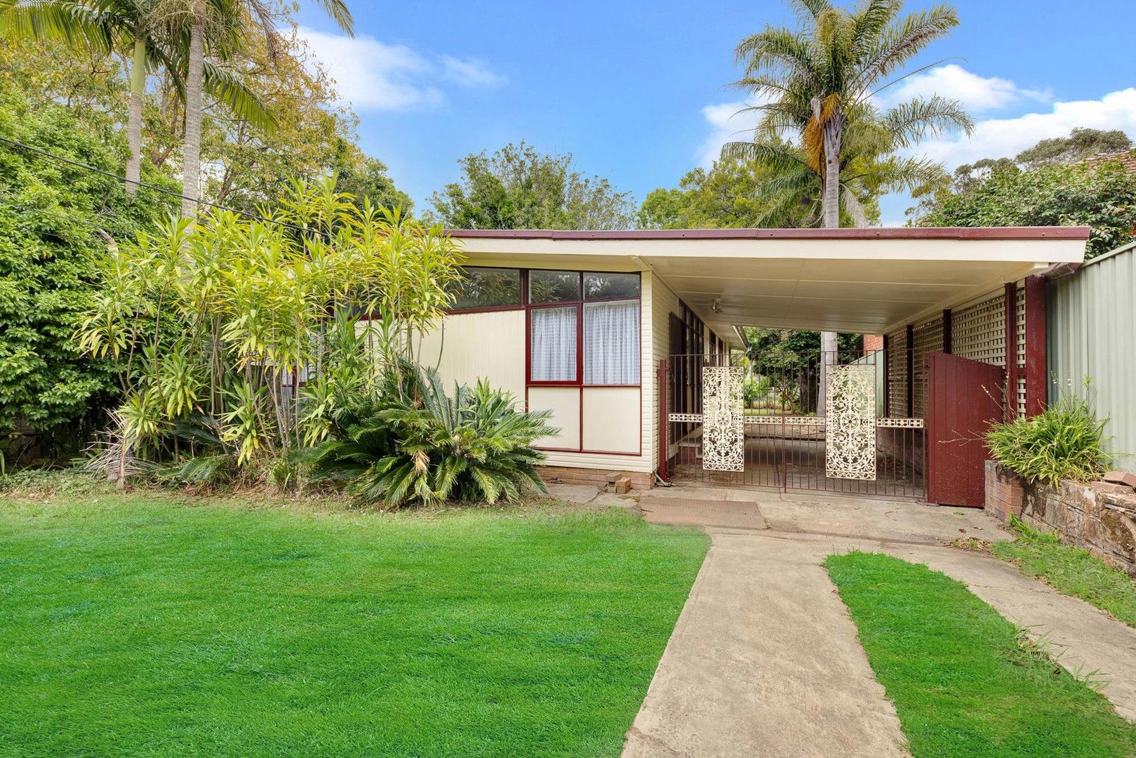 3 bedrooms House in 48 Showground Road CASTLE HILL NSW, 2154