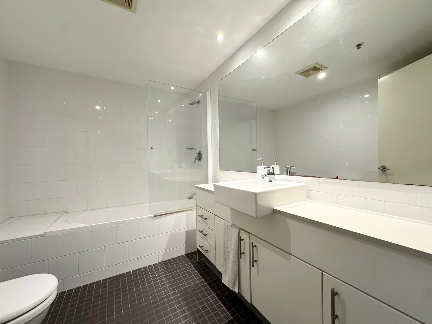 Additional image 8 of 27/137-139 Bathurst Street, Sydney NSW 2000