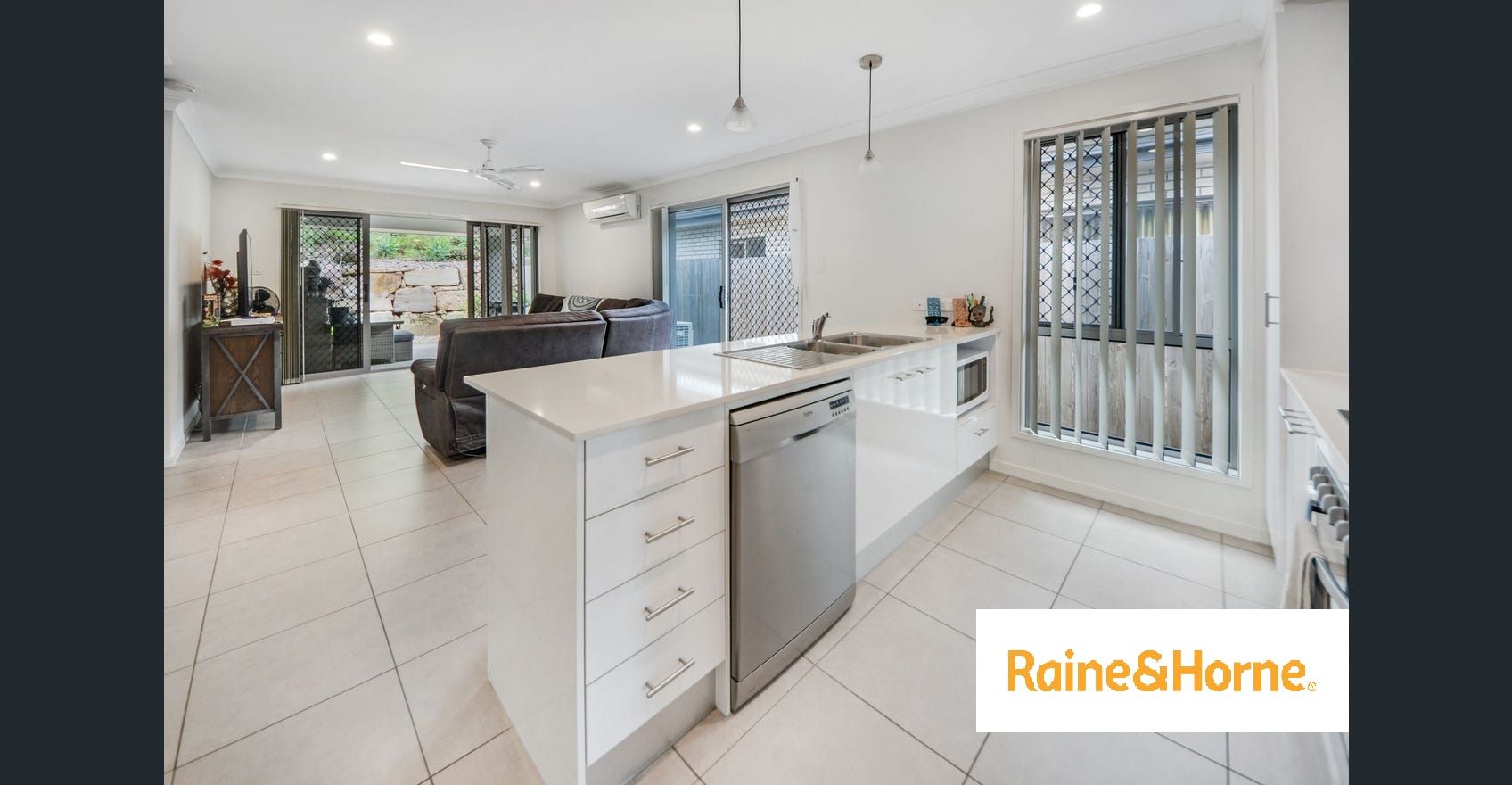 37 Meander Circuit, Holmview QLD 4207 House For Rent Domain