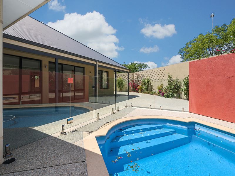 3 bedrooms House in 1 Treeline Parade SOUTHERN RIVER WA, 6110