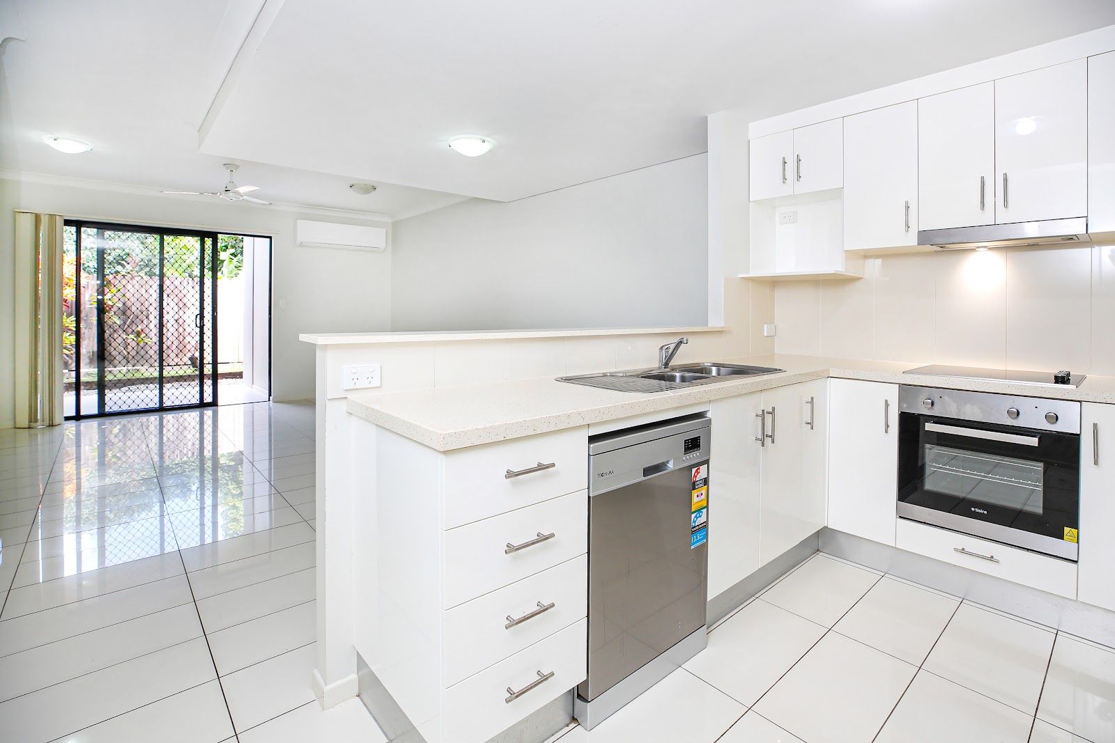 6/50-54 Birch Street, Manunda QLD 4870, Image 2