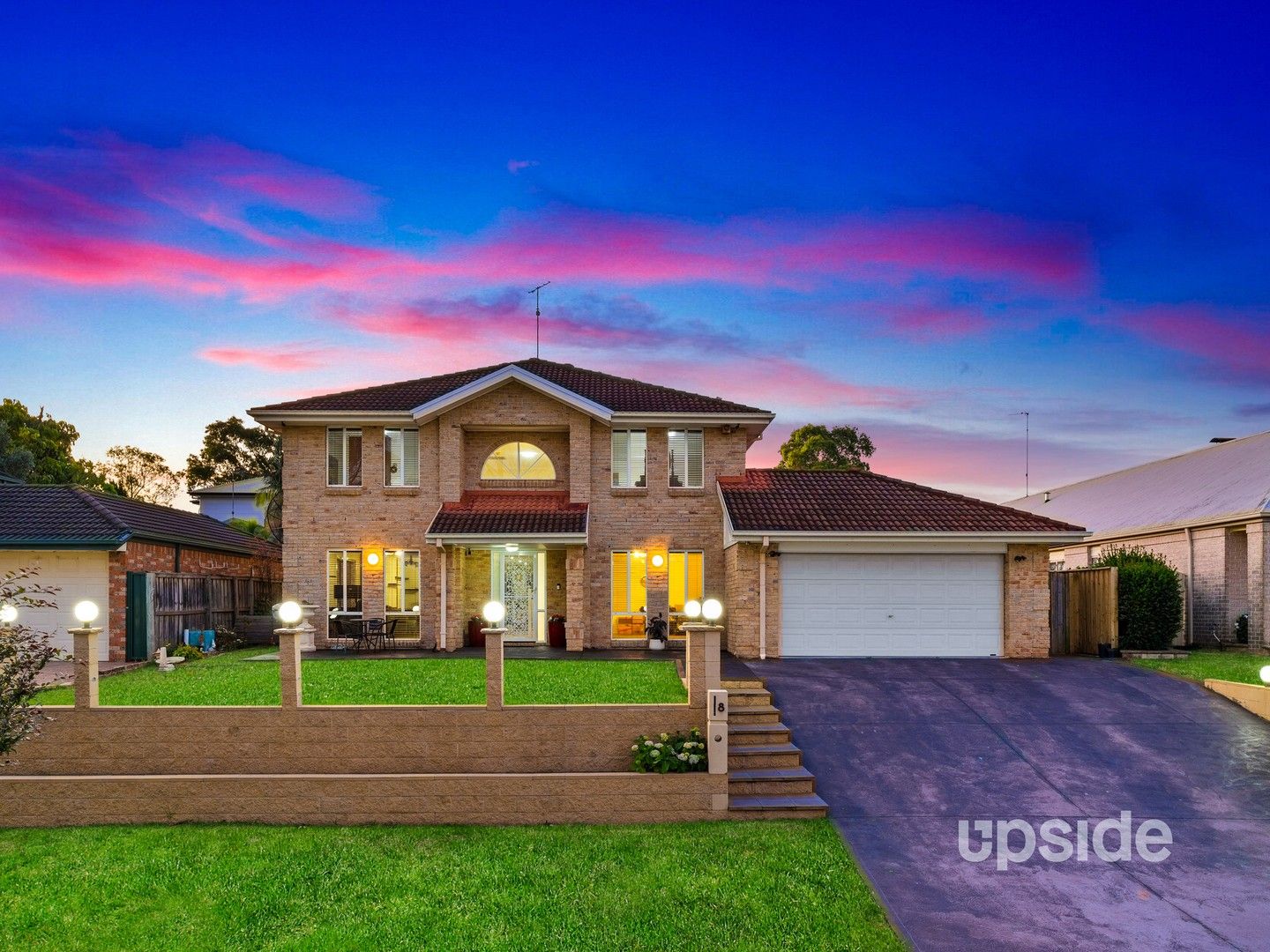 5 bedrooms House in 8 Sarah West Place MOUNT ANNAN NSW, 2567