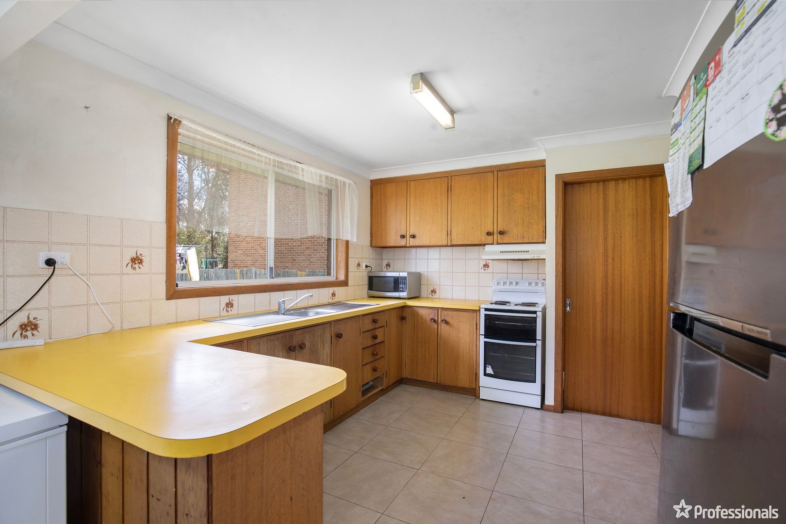 6 Sarah Place, Armidale NSW 2350, Image 1