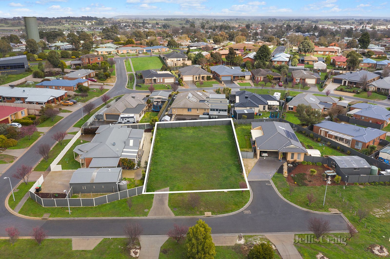 16 Quinn Crescent, Kyneton VIC 3444, Image 1