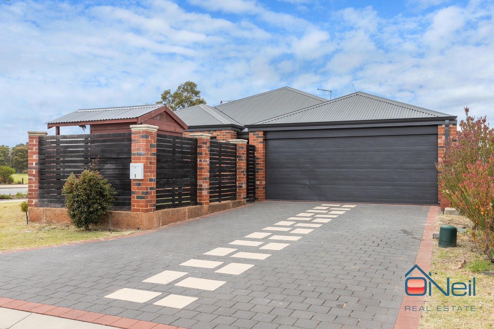 4 bedrooms House in 1 Viewed Green BYFORD WA, 6122