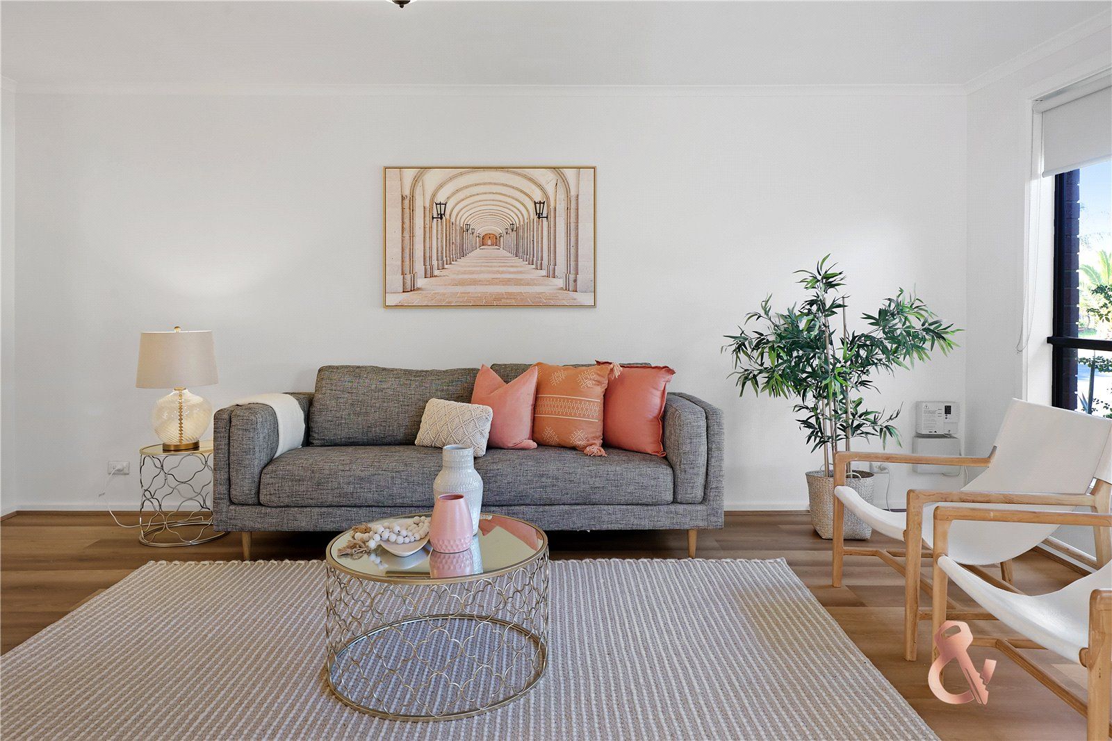 4 bedrooms House in 6 McLaughlin Crescent MILL PARK VIC, 3082