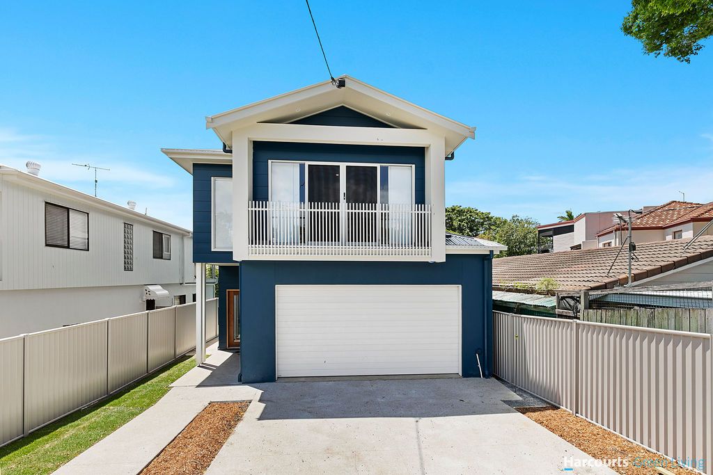 4 bedrooms House in 104 Stratton Terrace MANLY QLD, 4179