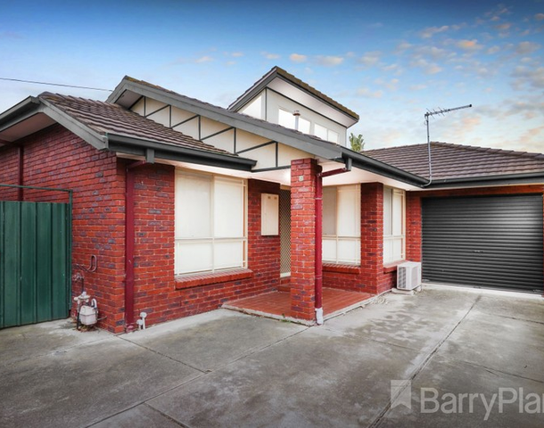 2/28 Armstrong Street, Sunshine West VIC 3020