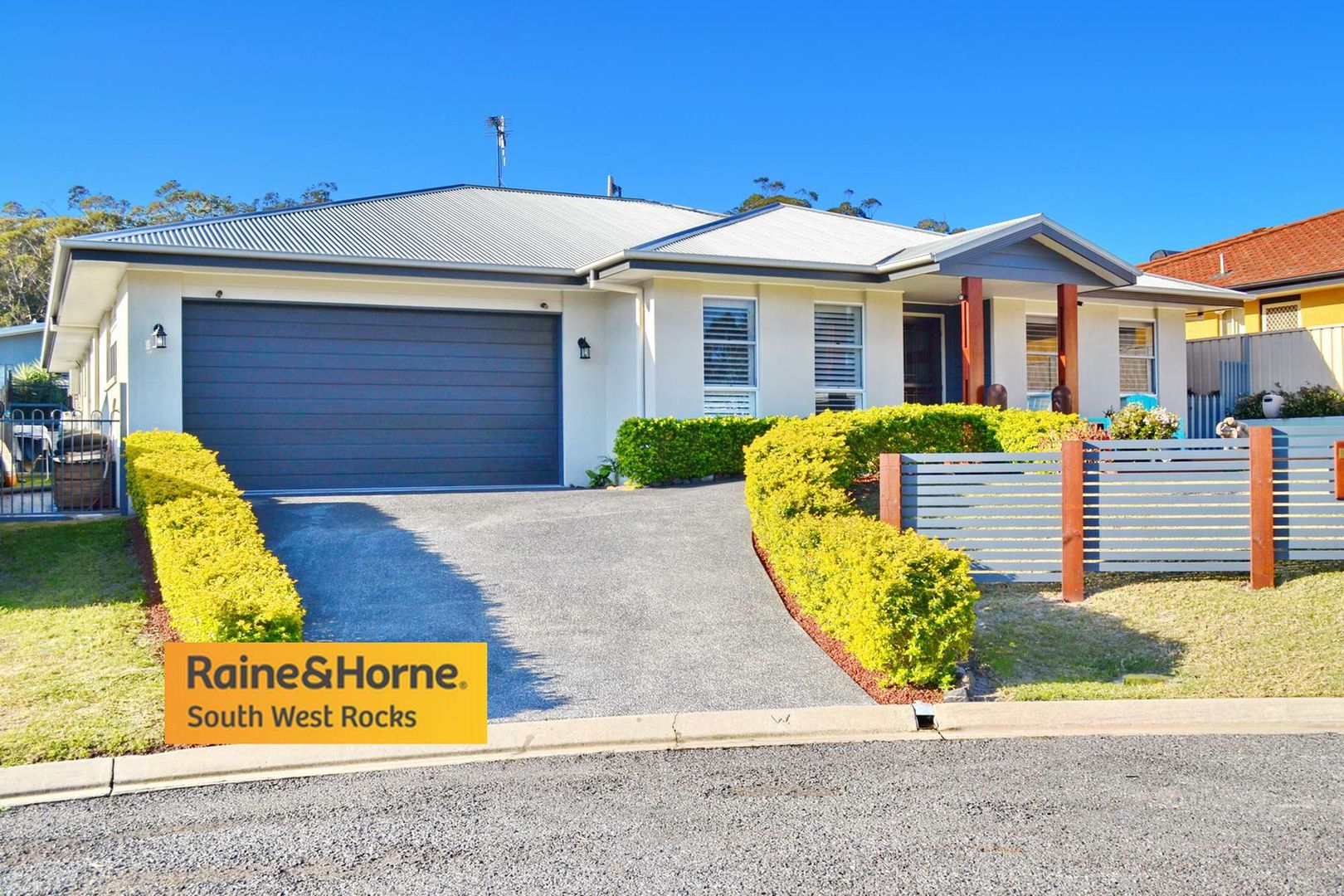 17 Yulgilbar Place, South West Rocks Property History & Address