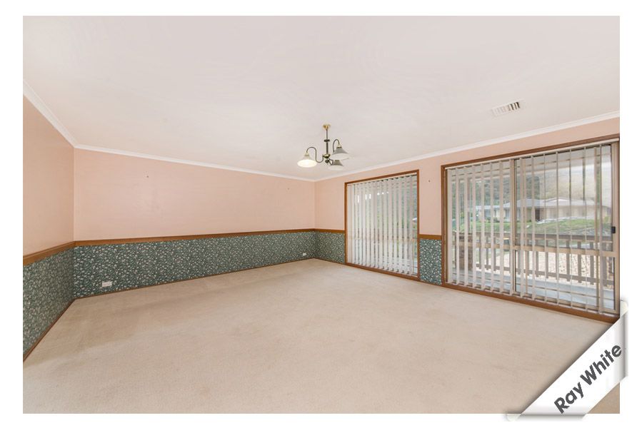 12 McManus Place, CALWELL ACT 2905, Image 2