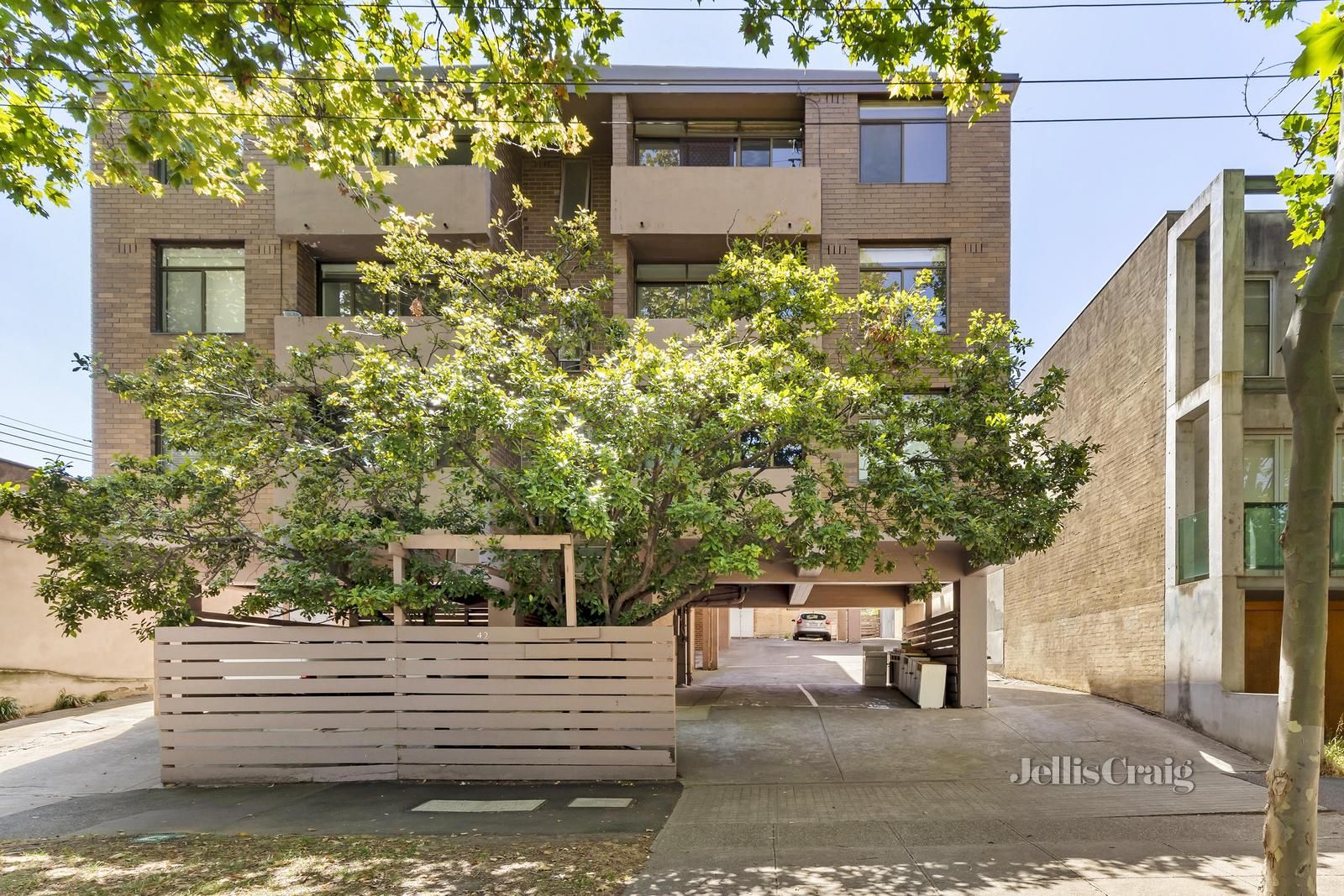2 bedrooms Apartment / Unit / Flat in 9/42-44 Shiel Street NORTH MELBOURNE VIC, 3051