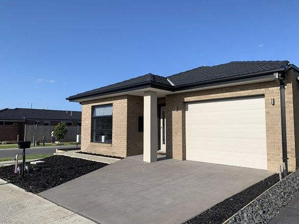 3 bedrooms House in 41 Fairweather Parade OFFICER VIC, 3809