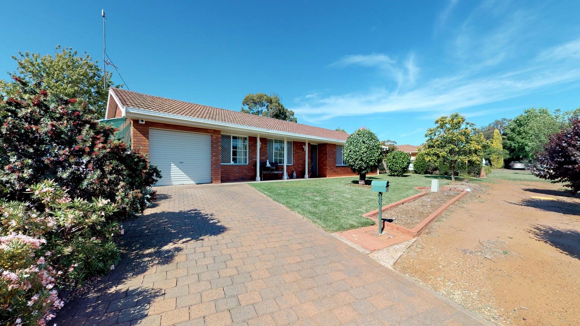 19 Kensington Avenue, Dubbo NSW 2830, Image 0