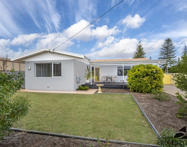 1 Conway Street, Beachlands WA 6530