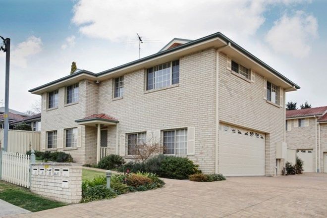 Picture of 2/19-21 Murrandah Avenue, CAMDEN NSW 2570