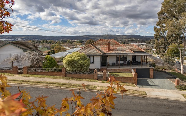 67 The Crescent , Queanbeyan NSW 2620