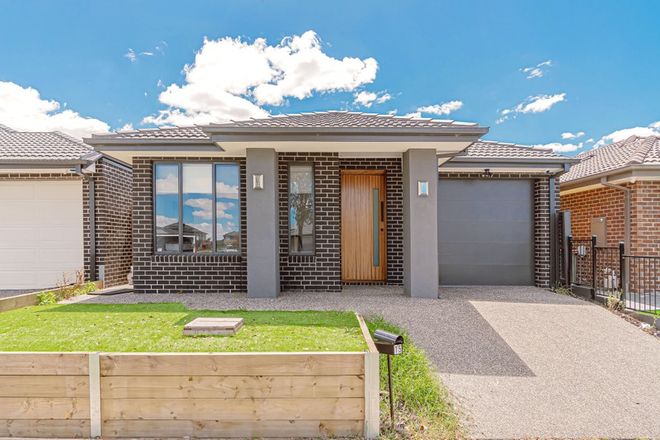 Picture of 15 Greaves Crescent, KALKALLO VIC 3064