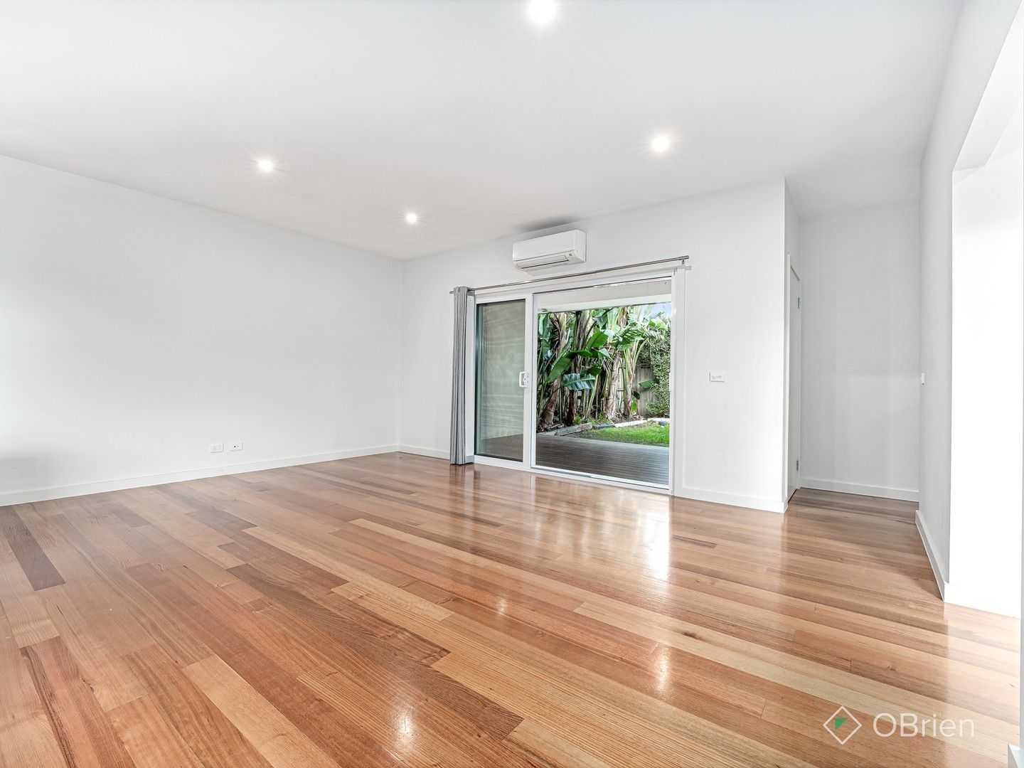 3 bedrooms Townhouse in 44A Troy Street BONBEACH VIC, 3196