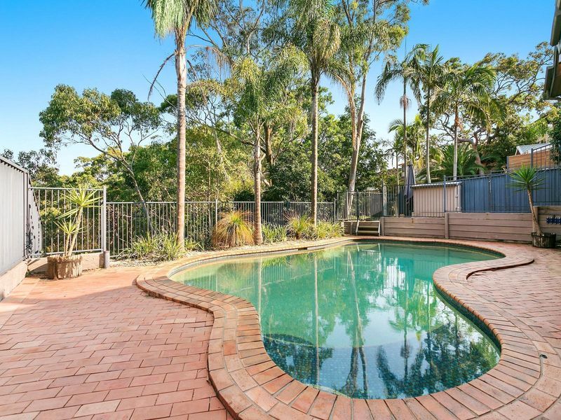 4 bedrooms House in 24 Spoonbill Avenue WORONORA HEIGHTS NSW, 2233