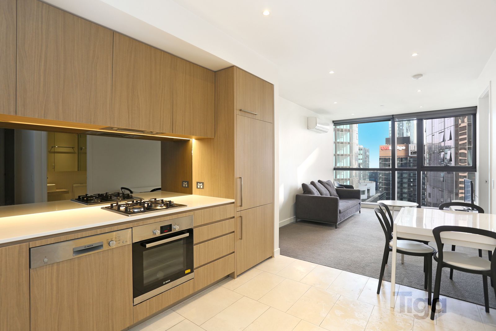 2 bedrooms Apartment / Unit / Flat in 4109/120 A'Beckett Street MELBOURNE VIC, 3000
