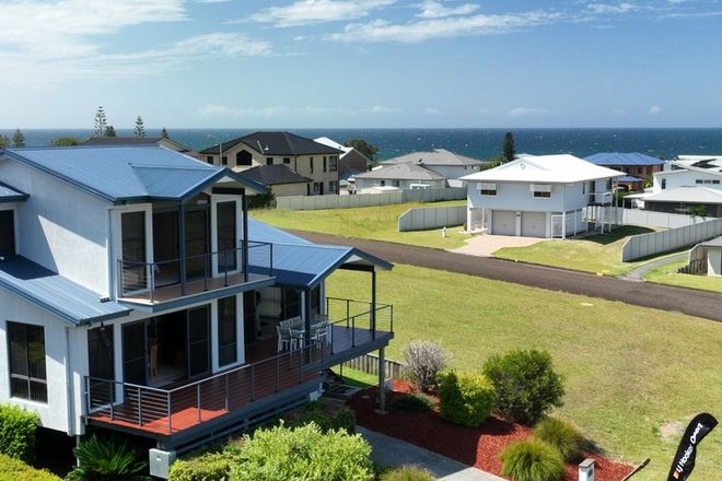 Picture of 32 Sapphire Parade, DIAMOND BEACH NSW 2430