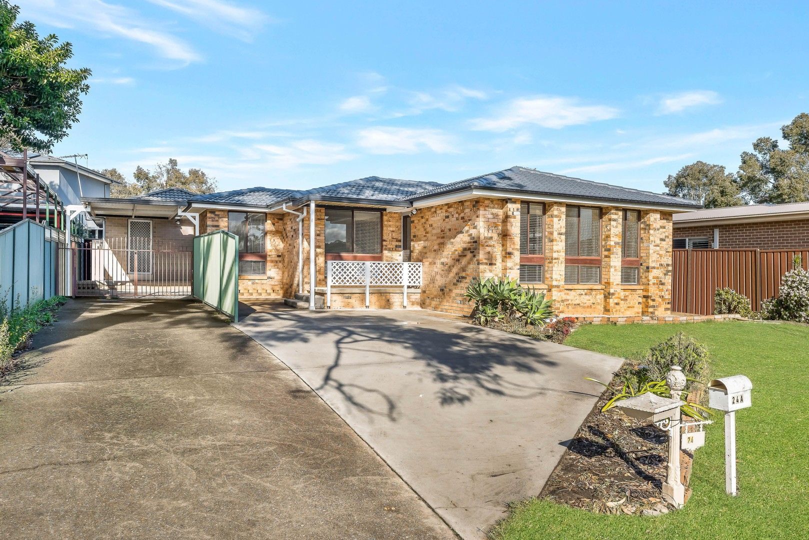 3 bedrooms House in 24 Shakespeare Street WETHERILL PARK NSW, 2164
