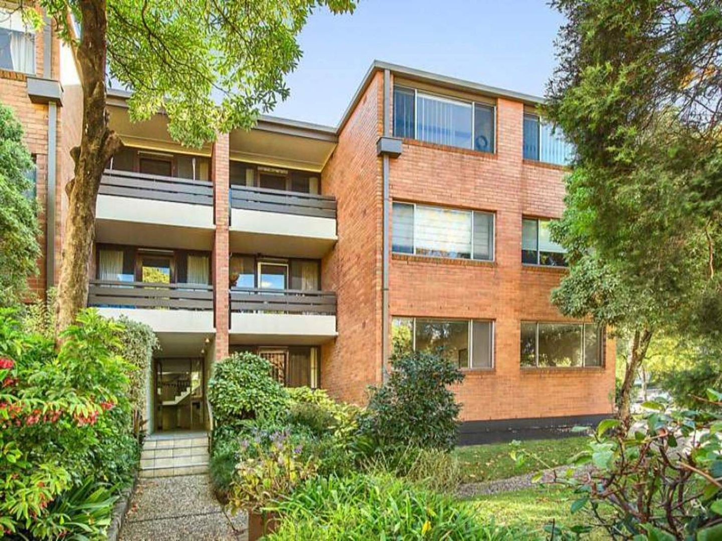 6/375 Abbotsford Street, North Melbourne Property History & Address