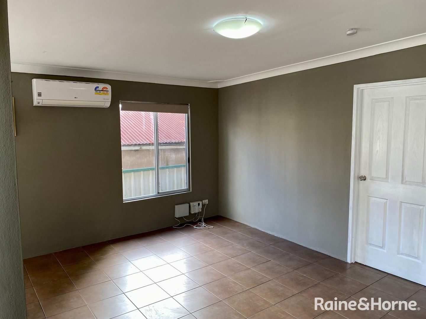 1 bedrooms Apartment / Unit / Flat in 23A Vera Street WARATAH WEST NSW, 2298