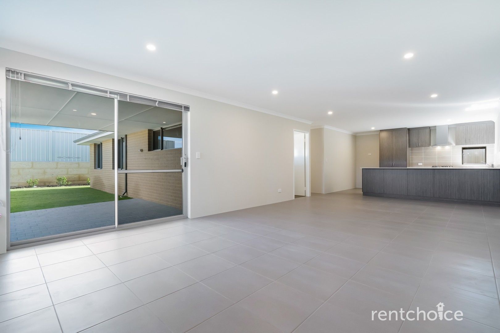 4 bedrooms House in 9 Waylen Road GOLDEN BAY WA, 6174