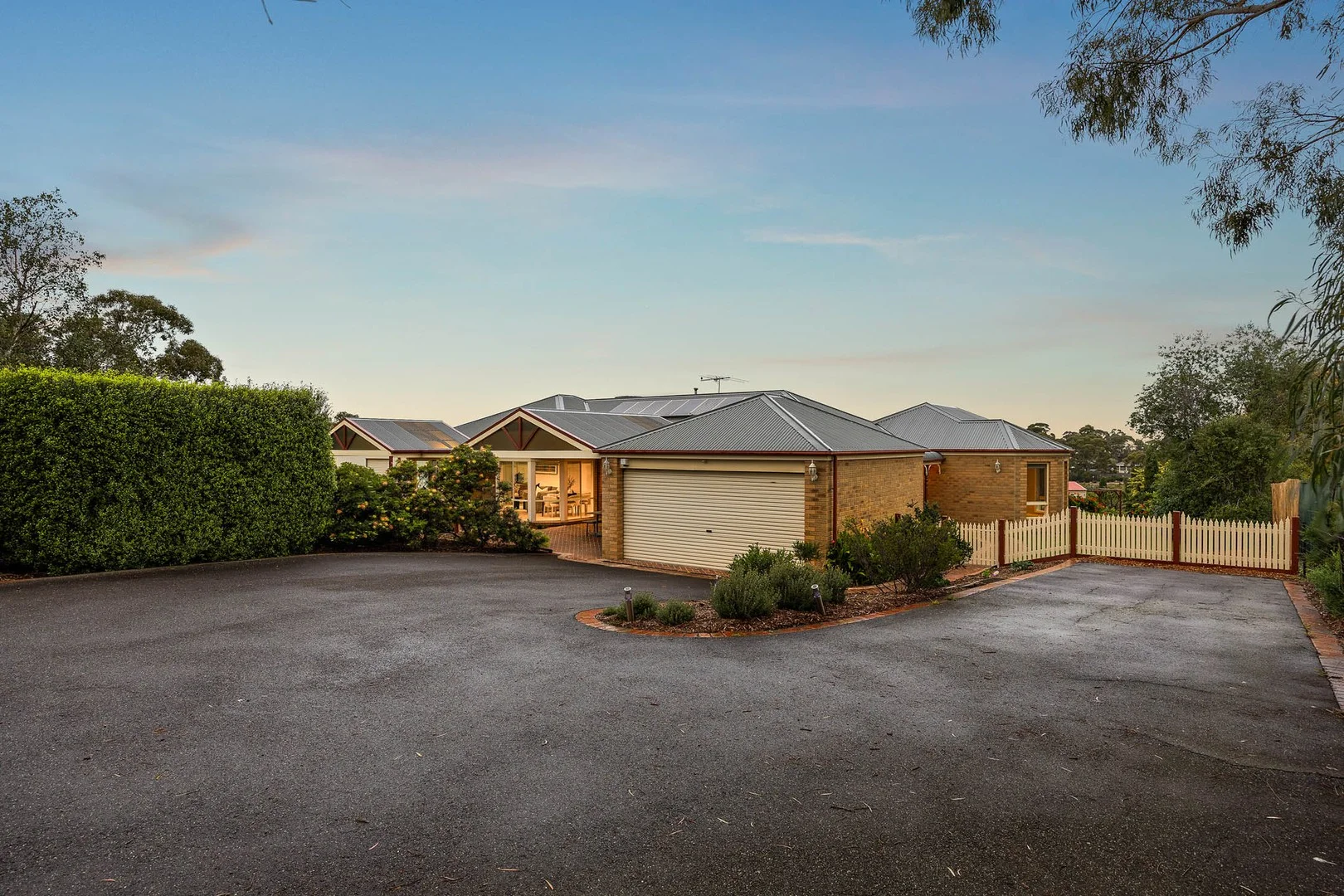 2 Marshall Close, Sunbury VIC 3429