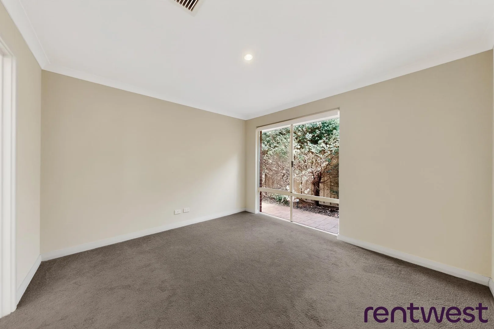 Additional image 11 of 2/45 Towncentre Drive, Thornlie WA 6108