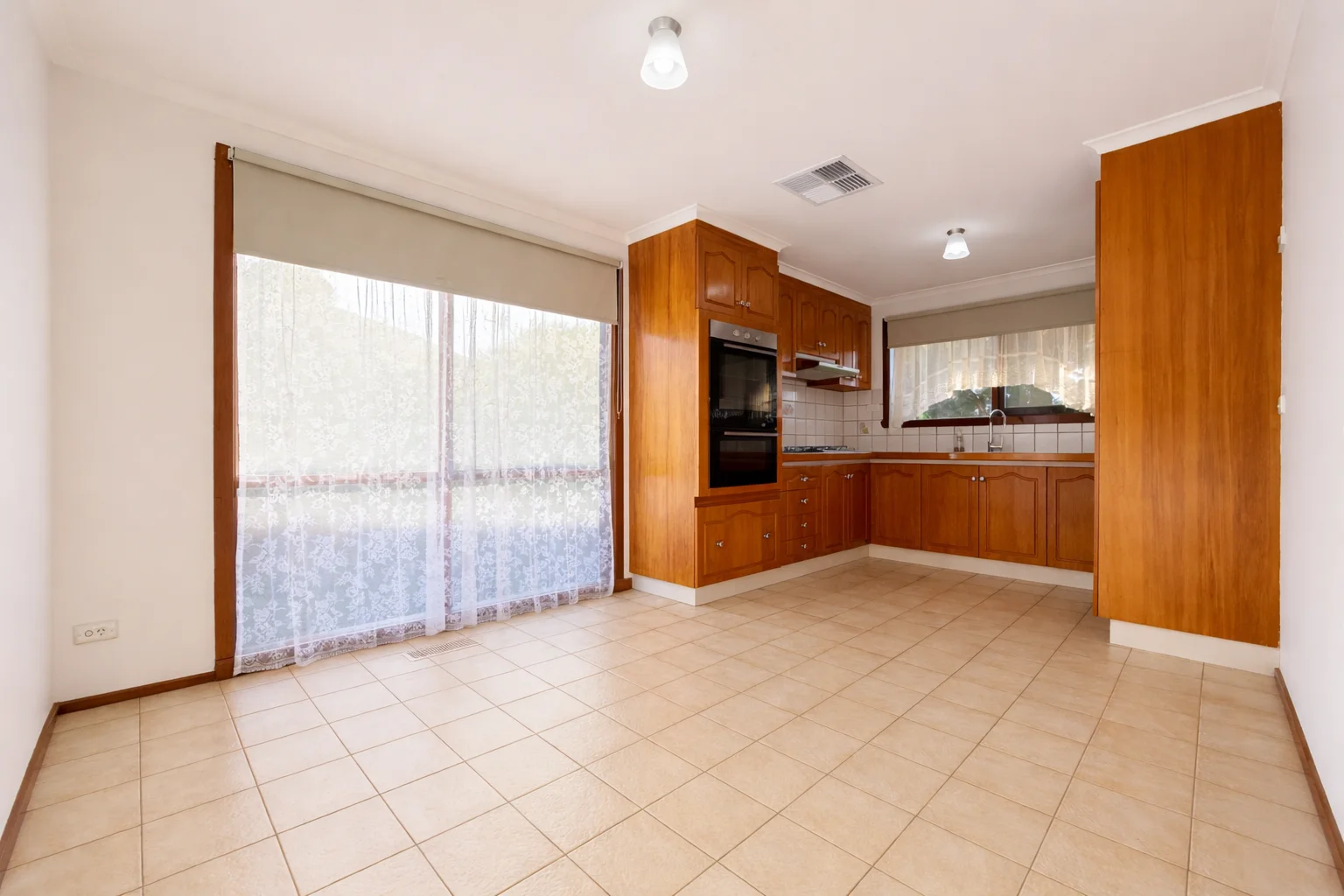 Additional image 5 of 4/27 Whitelaw Street, Reservoir VIC 3073