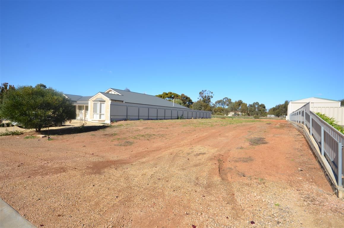 32 Christopher Street, Balaklava SA 5461, Image 2