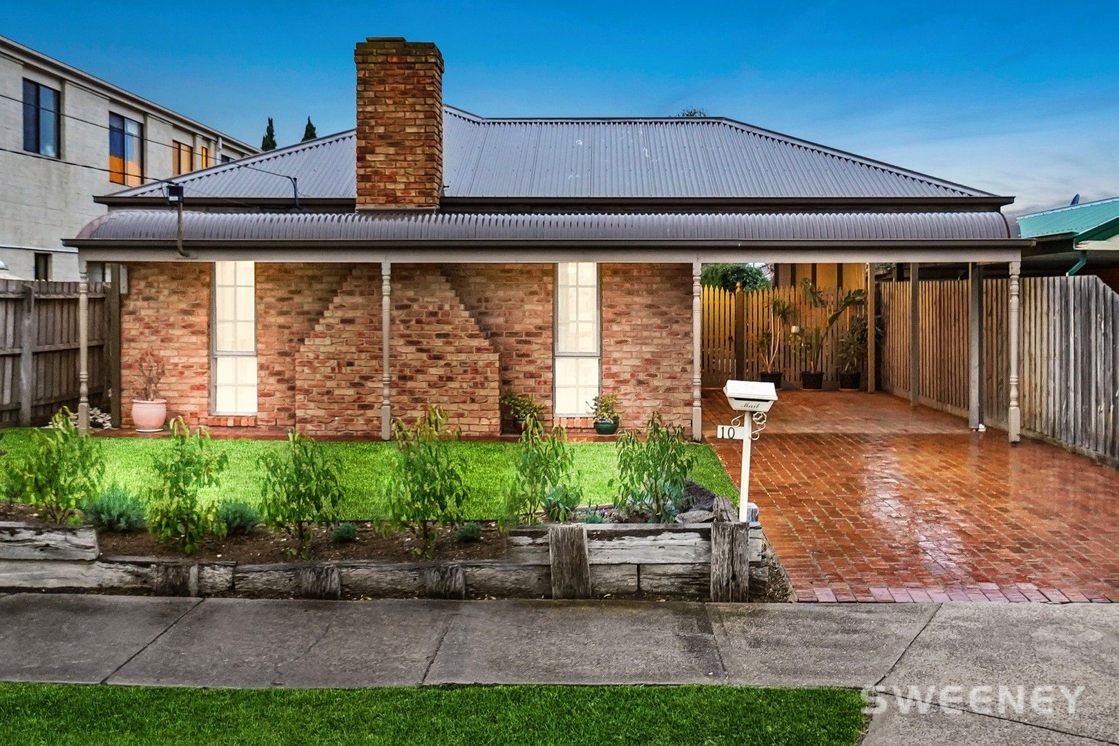 3 bedrooms House in 10 Trythall Court ALTONA MEADOWS VIC, 3028