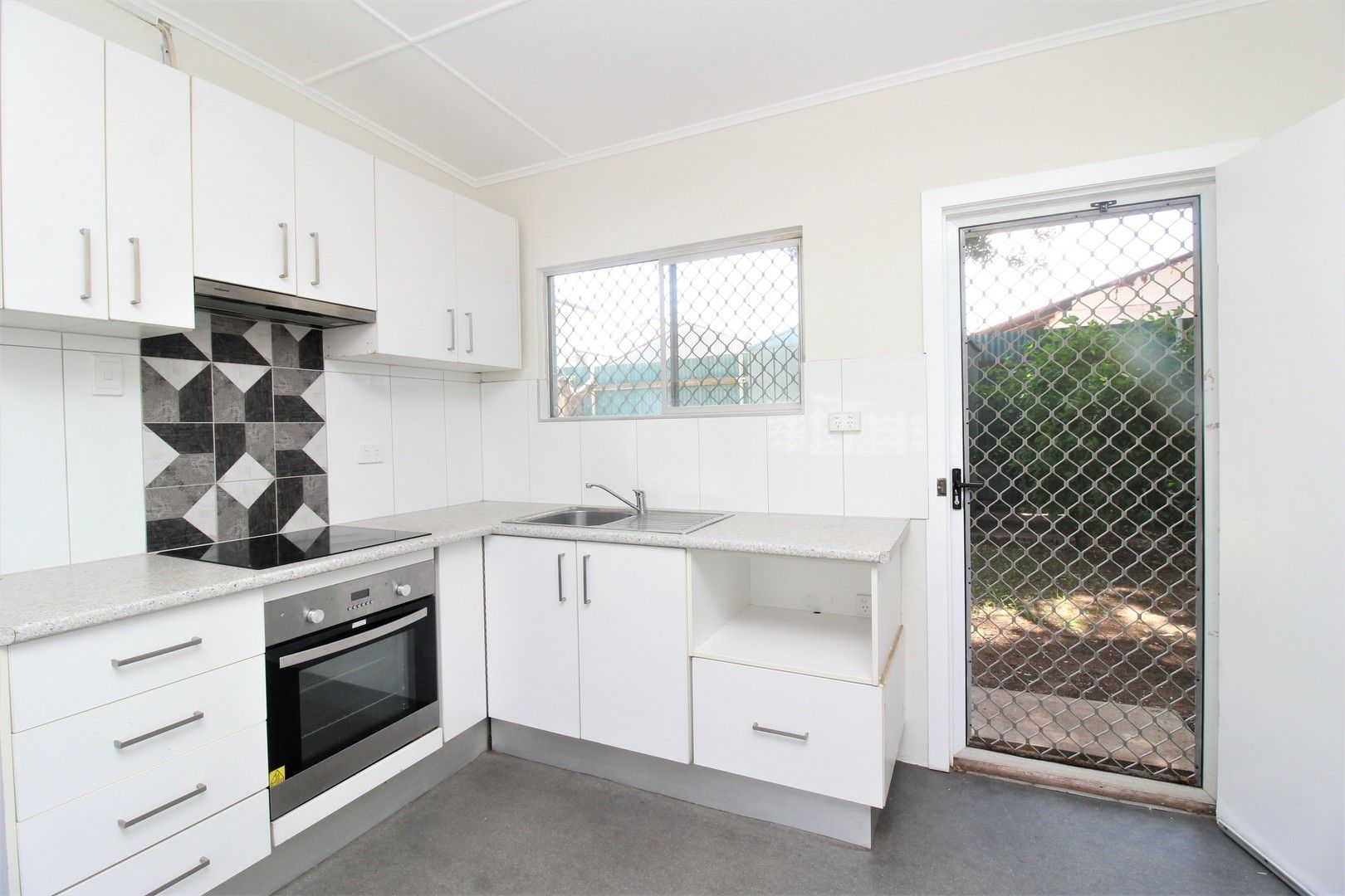 1 bedrooms Apartment / Unit / Flat in 3/18 Flynn St MOUNT ISA QLD, 4825