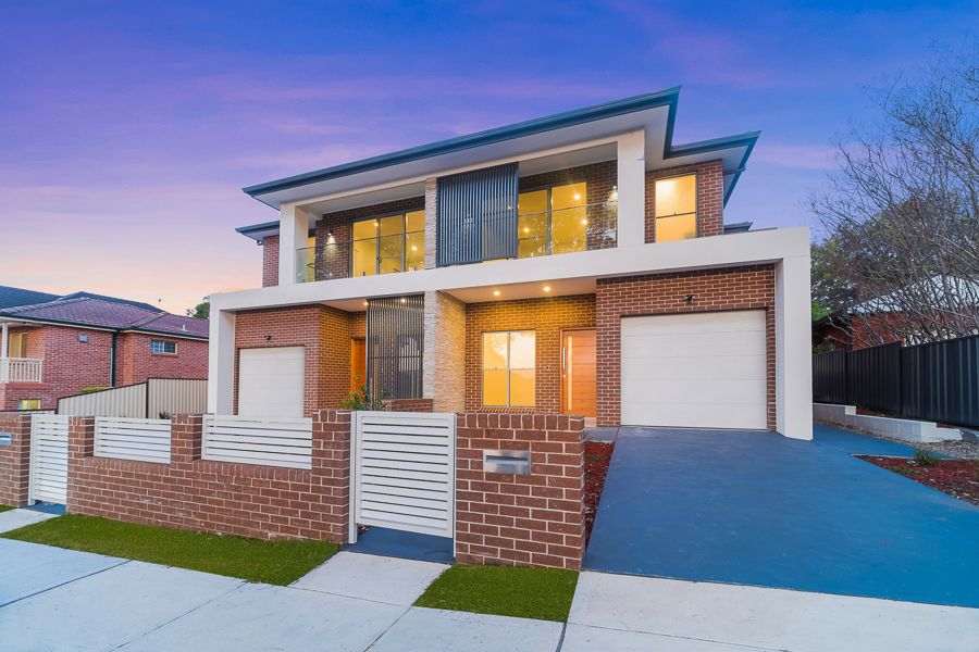 5 bedrooms Duplex in 2/33 Gungah Bay Rd OATLEY NSW, 2223