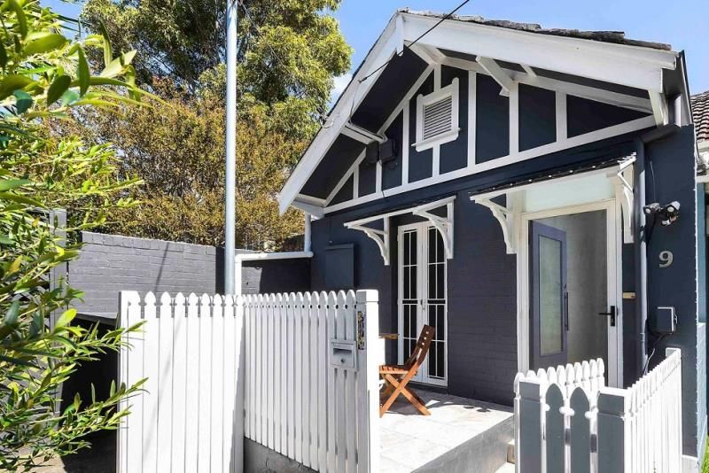3 bedrooms House in 9 Lipsom Avenue BONDI JUNCTION NSW, 2022