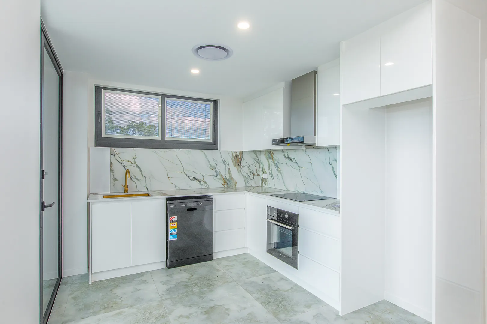 Blue Chip Location, Luxury Inner City Living - More