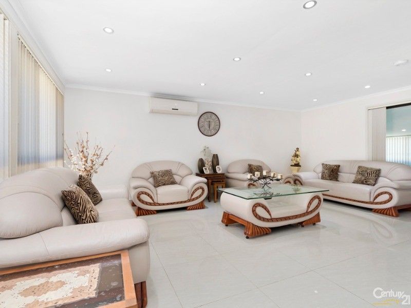 3 Yass Close, Bossley Park NSW 2176, Image 2