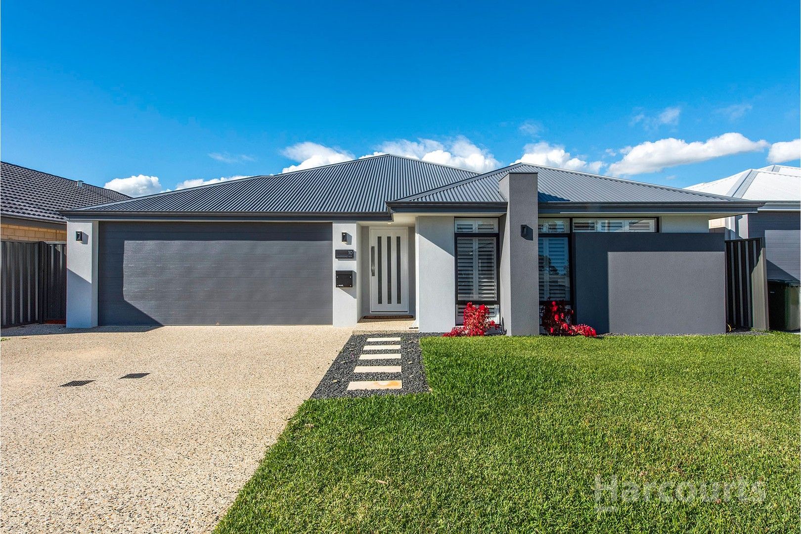 4 bedrooms House in 10 Sanderling Way ERSKINE WA, 6210