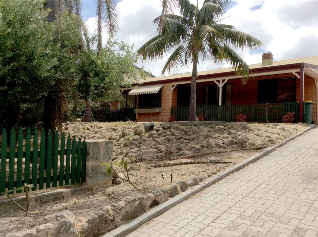 3 bedrooms House in 50 Challenger Road MADORA BAY WA, 6210