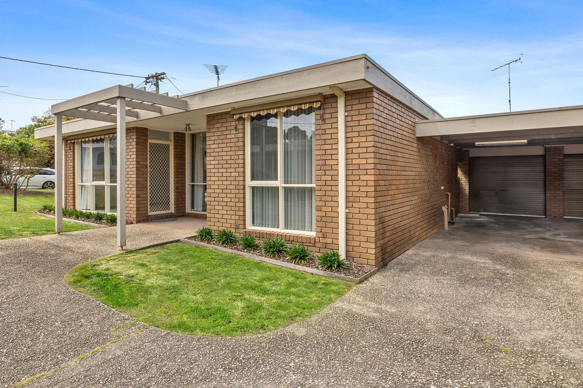 2 bedrooms Apartment / Unit / Flat in 1/19-21 Beales Street TORQUAY VIC, 3228