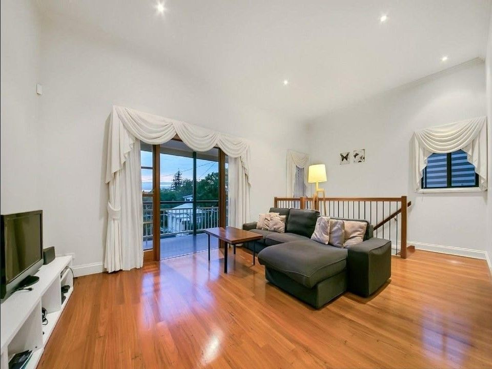 3 bedrooms Apartment / Unit / Flat in 1/19 Abuklea Street WILSTON QLD, 4051